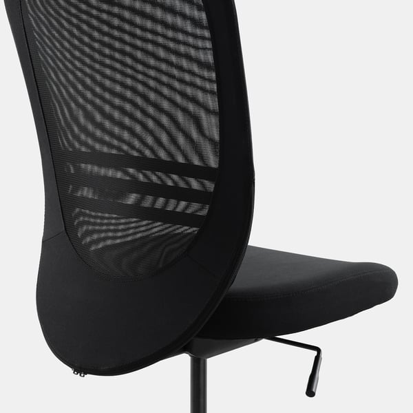 Ergonomická kancelářská židle s opěradlem a sedákem ze síťoviny, navržená pro pohodlí a podporu.
