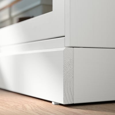 Bílé úložné díly HAVSTA, masivní borové dřevo, kartáčovaná povrchová úprava, čistý design.