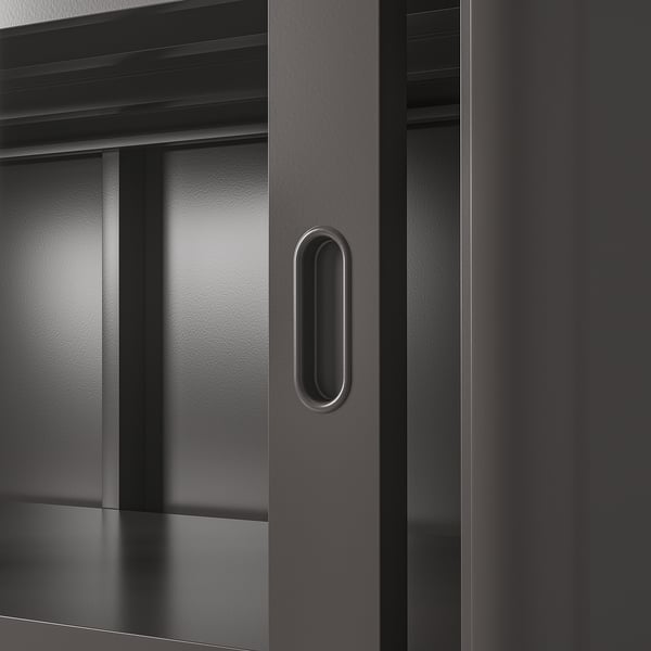 Posuvné dveře skříně s elegantní rukojetí; Robustní, moderní design.