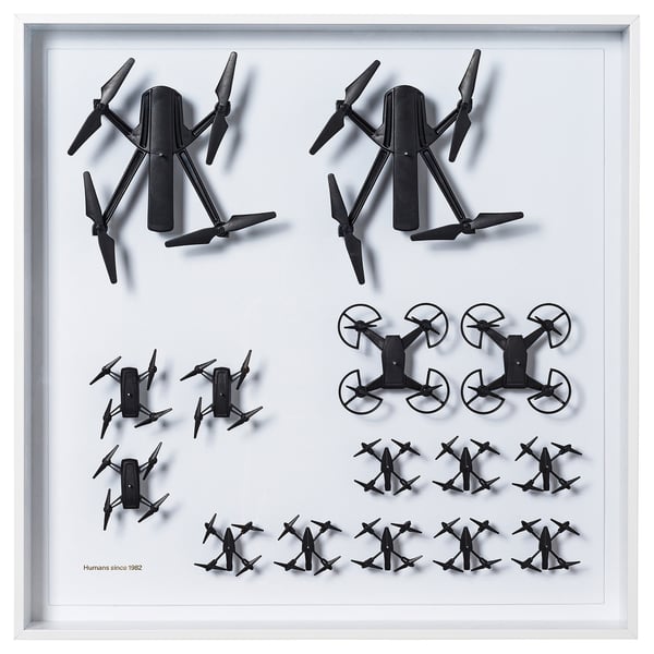 ikea art event 2021 nastenna dekorace motiv dronu bila 50x50 cm ikea