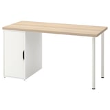Psací stůl LAGKAPTEN ve světlém dubu a bílé. Má jednoduchý obdélníkový tvar s jedinou skříňkou na skladování. Design je moderní a funkční.