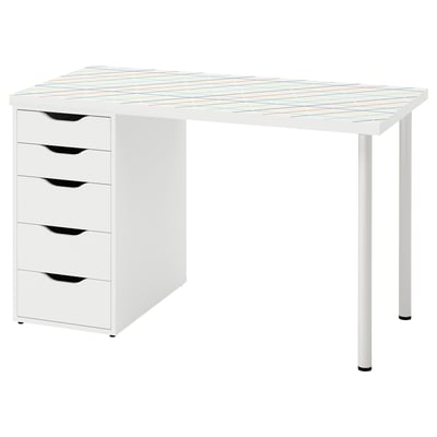 Bílý psací stůl LAGKAPTEN s pěti zásuvkami. Má barevný mřížkový vzor a elegantní, funkční design, ideální pro moderní pracovní prostředí.