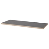 Moderní šedý psací stůl LAGKAPTEN. Jeho elegantní design zahrnuje plochou desku stolu a robustní dřevěné nohy.