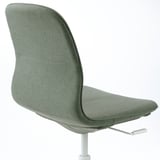 Moderní kancelářská židle, světle zelená látka, ergonomický design, výškově nastavitelná, naklápěcí mechanismus.