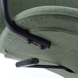 Ergonomické kancelářské židle s nastavitelným sklonem a bederní opěrkou.