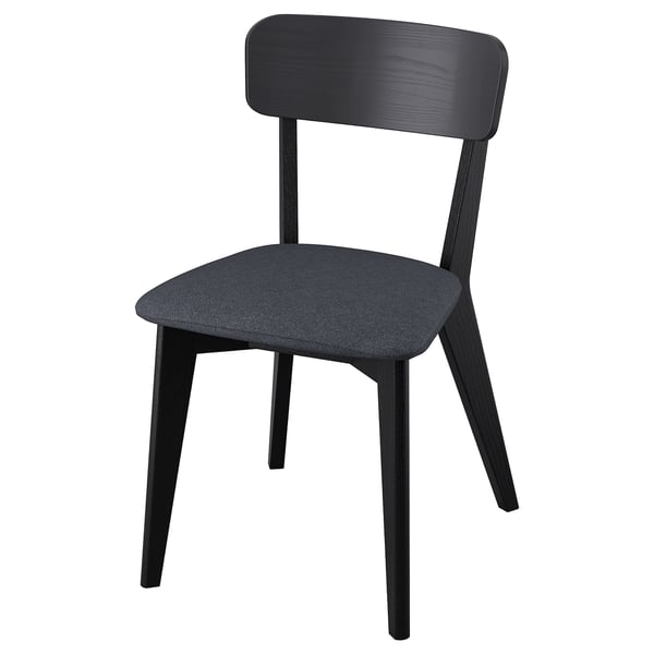 Černá židle LISABO, elegantní design s polstrovaným sedákem, dřevěný rám, moderní estetika.