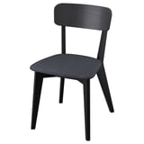 Černá židle LISABO, elegantní design s polstrovaným sedákem, dřevěný rám, moderní estetika.
