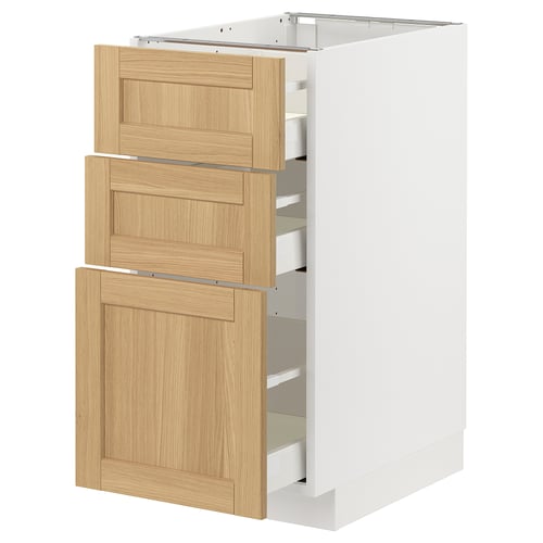 Kuchyňská linka METOD: bílá skříňka, dubové zásuvky. Tři zásuvky, moderní design.
