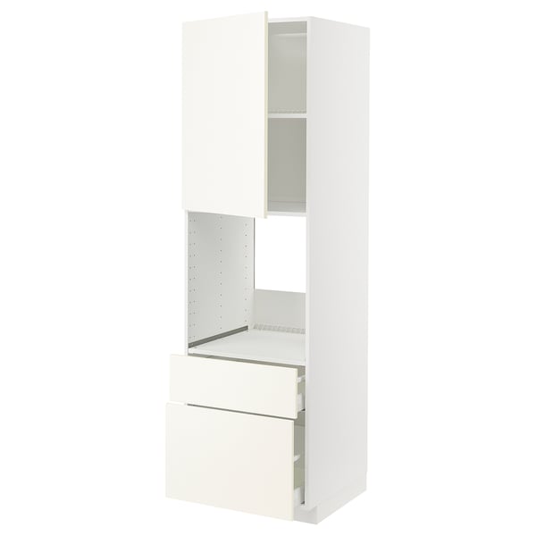 Bílá kuchyňská linka METOD, elegantní design s otevřenými dvířky, zásuvkou a polohovatelnou policí.