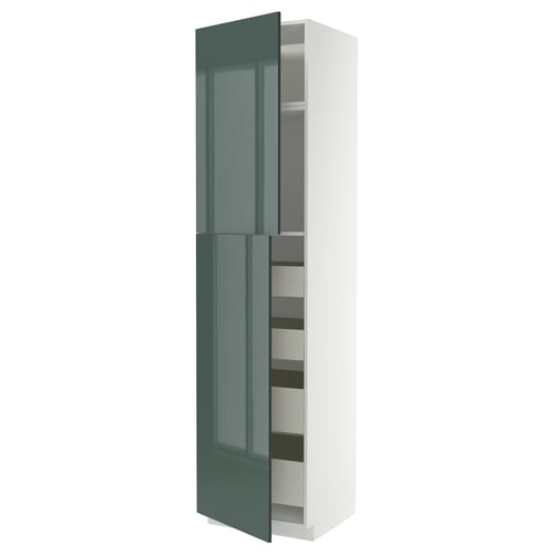 Moderní kuchyňská skříňka ve vysoce lesklém šedozeleném provedení s elegantním designem a několika zásuvkami.