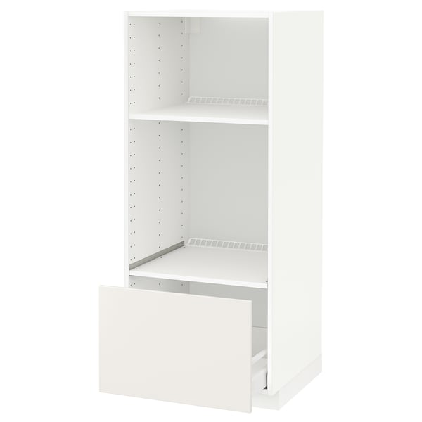 Bílá kuchyňská skříňka METOD s jednou policí a výsuvnou zásuvkou. Má čisté, moderní linie a minimalistický design pro efektivní skladování.