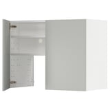 Moderní světle šedá kuchyňská skříňka METOD s elegantním designem a čistým tvarem, se zrcadlovými dvířky a integrovanými LED světly.