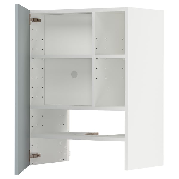 Otevřená bílá kuchyňská skříňka METOD s polohovatelnými policemi. Skříň má moderní, minimalistický design s robustním rámem a kovovými panty.
