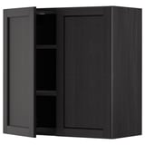 Moderní černá nástěnná kuchyňská skříňka s jedněmi otevřenými dvířky, s nastavitelnou policí. Elegantní, obdélníkový a minimalistický design.
