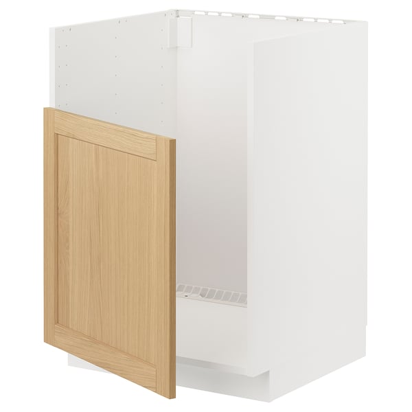 Kuchyňská linka METOD, bílá, dubové dveře, čtvercová, klasický design.