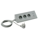 SKOTAT šedý prodlužovací kabel, minimalistický design, tři vývody, zaoblený tvar.