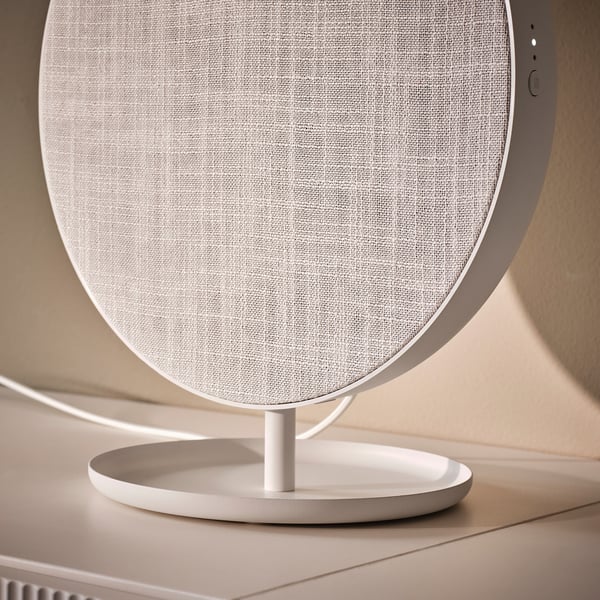 SOLSKYDD Bluetooth reproduktor, bílá, 29 cm