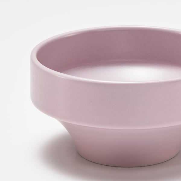 Světle růžová mísa, hladký závěr. Jednoduchý, elegantní design.