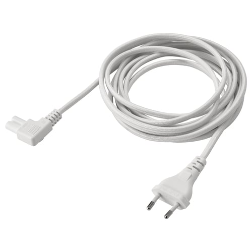 Napájecí kabel SYMFONISK, bílé barvy, úhledně stočený. Je to 3. 5 metrů dlouhá, s textilním povrchem a plastovým pouzdrem.