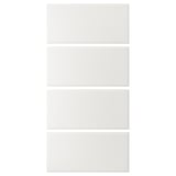 Bílé posuvné dveře skříně TJÖRHOM s nadčasovým designem ze skelných vláken.