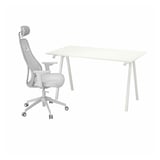 Integrovaná domácí kancelář s bílým stolem a ergonomickou herní židlí.