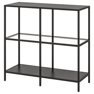 Ikea VITTSJÖ: černohnědé skleněné police s kovovým rámem. Moderní, minimalistický design.