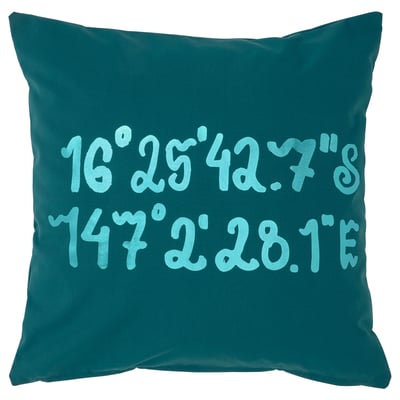 Blue blåviningad square pillow a shimmering whale and turtle design in shades of blue and green. Made from recycled polyester for eco-friendly charm.