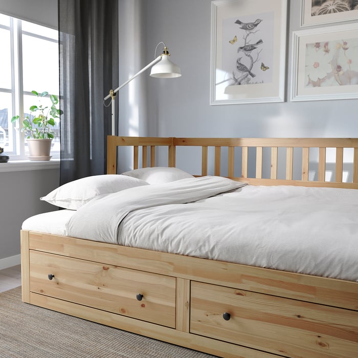 HEMNES Daybed w 2 drawers/2 mattresses, light brown/Vannareid extra