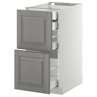 Gray METOD kitchen cabinet with two drawers open. Drawer fronts have bevelled edges.