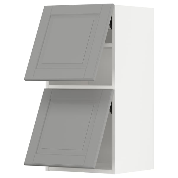 Soft grey METOD kitchen cabinets with beveled edges and dark handles.