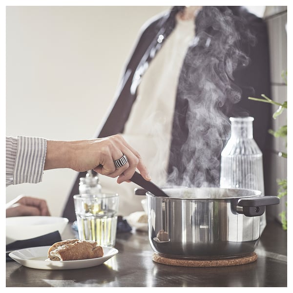 Cooking bread with steam.