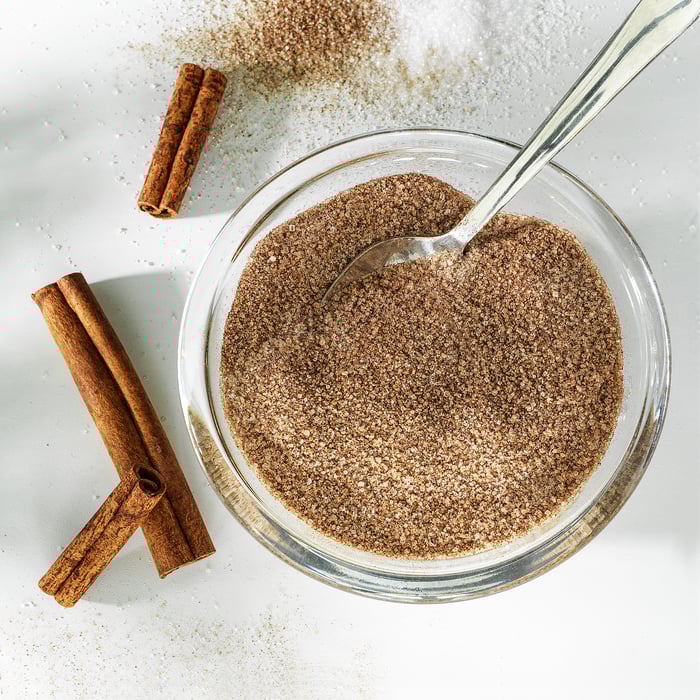 VINTERFINT Scented candle in glass Cinnamon & sugar white IKEA