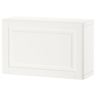 BESTÅ weißer Wandschrank, rechteckige Form, minimalistisches Design, mit einem Regal, aus Spanplatten, Faserplatten und Acrylfarbe.