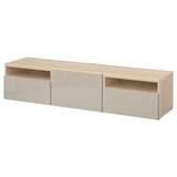 BESTÅ TV-Bank in Beige, hellem Holz. Modern, verstellbar, mit versteckter Kabelaufbewahrung und aufsteckbaren Schubladen.