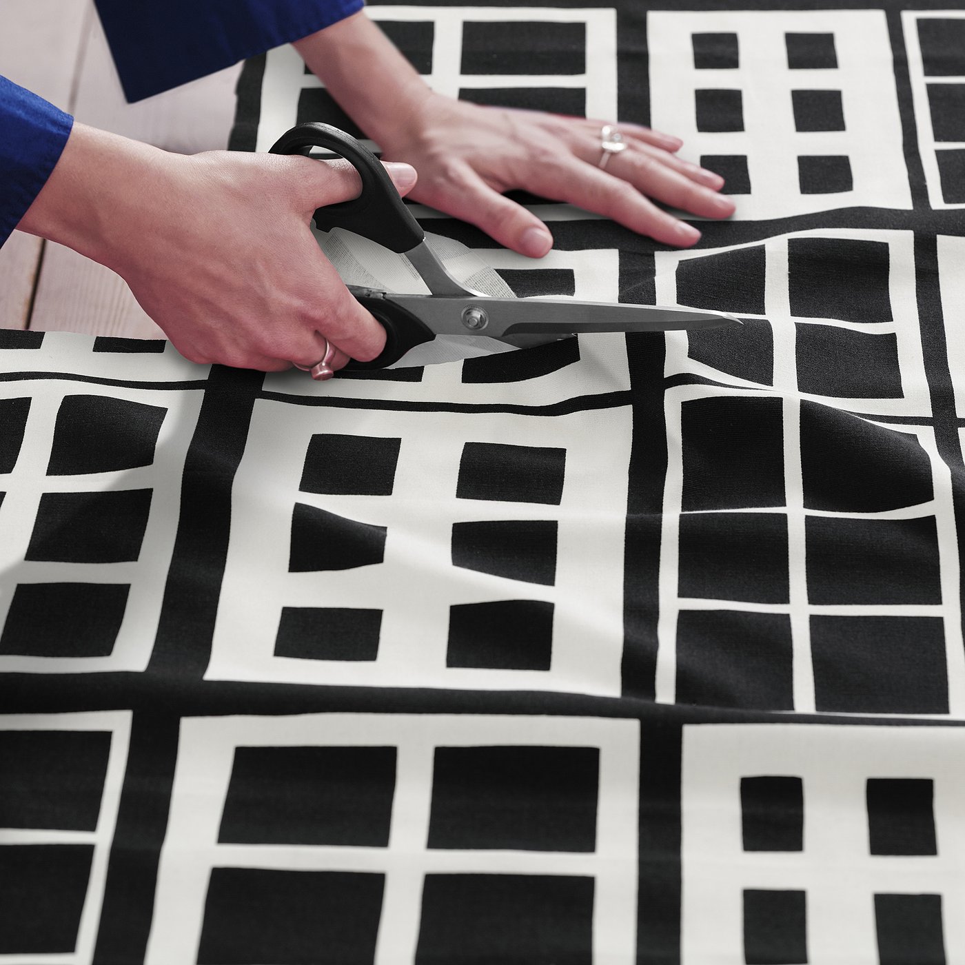 Thumbnail - IKEA BROKAKLEJA Stoffbahn schwarz/geometrisch