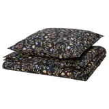 BRUDKRUSBÄR Bettgarnitur, floral schwarz auf dunkelgrün, gefaltet, 100% Bio-Baumwolle.
