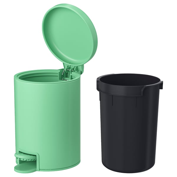 Zwei Behälter nebeneinander, ein grüner, ein schwarzer, runder, plastischer, oben offenes Design.