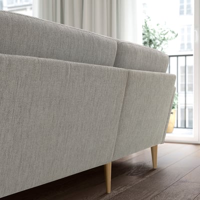 GRILLSTORP Sofa, grau, spitz zulaufende Beine, Plüschkissen, modernes Design.
