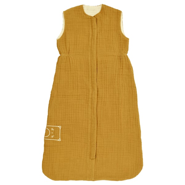 Goldgelber ärmelloser Babyschlafsack mit Reißverschluss, aus Bio-Baumwolle.