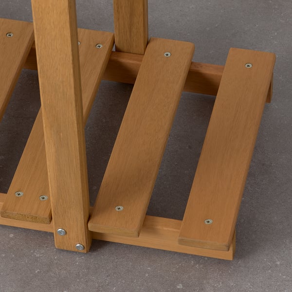 Möbelgestell aus Holz. Robuste Ausführung mit sichtbaren Schrauben und geschlitzten Stützen.