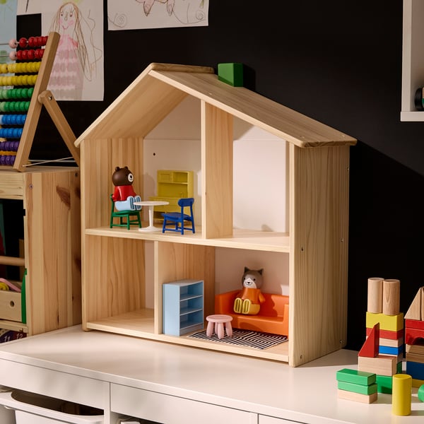 HUSET Puppenhausmöbel und -figuren, Wohnzimmer/Küche bunt