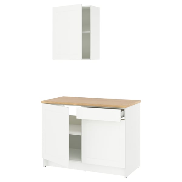 KNOXHULT Küchenset in Weiß mit Arbeitsplatte aus Eiche, modernem Design, Wand- und Unterschränken mit Glastüren.