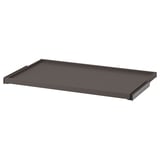 Ein dunkelgraues, rechteckiges Ausziehtablett mit glatten Kanten. Es ist für den einfachen Zugriff auf Bekleidungsaccessoires in Kleiderschränken konzipiert.