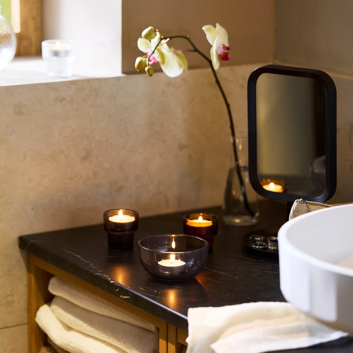 Thumbnail - IKEA LOTSFÅGEL Teelicht, duftend Frische Wäsche weiß