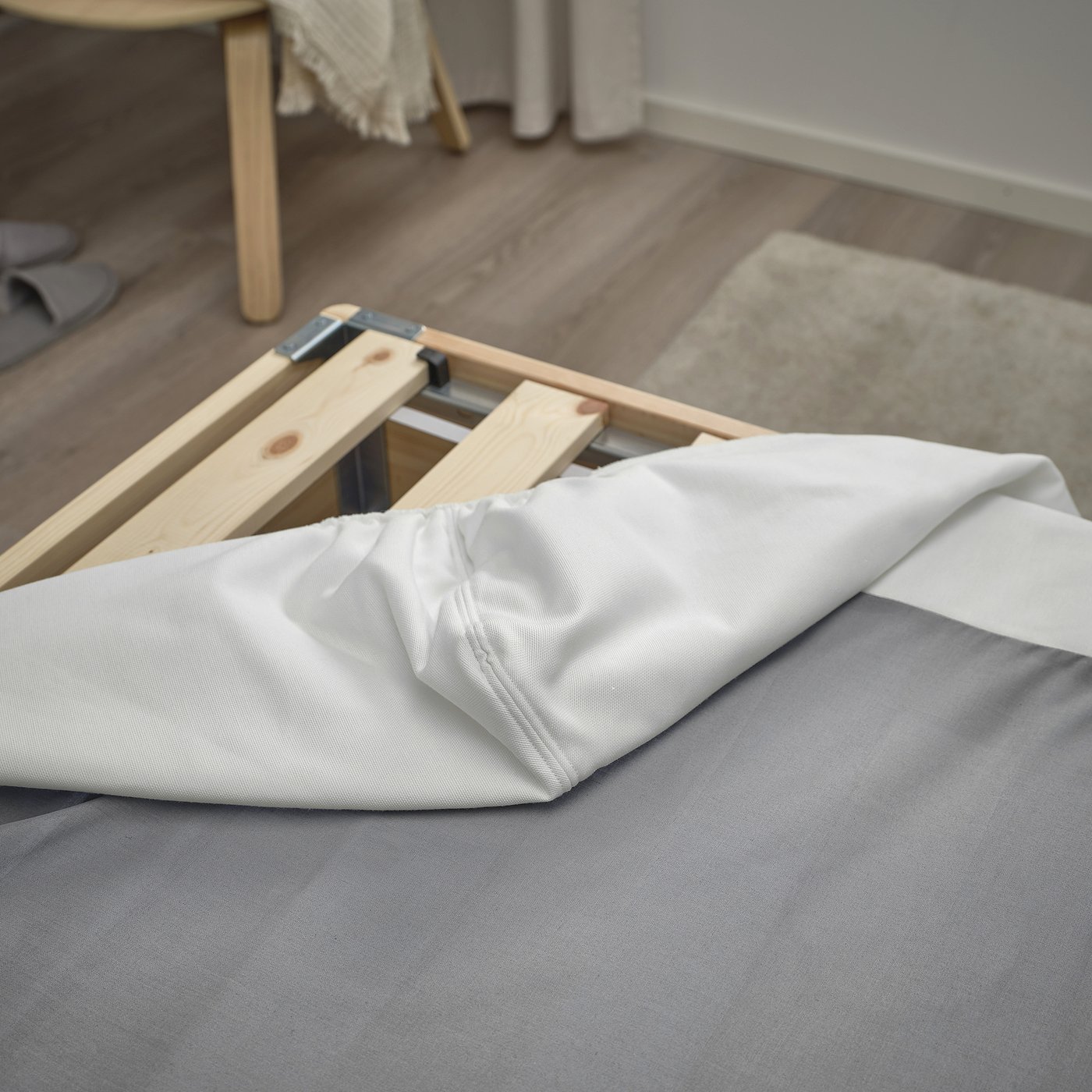 Thumbnail - IKEA LYNGÖR Bettgestell mit Lattenrost weiß 90x200 cm