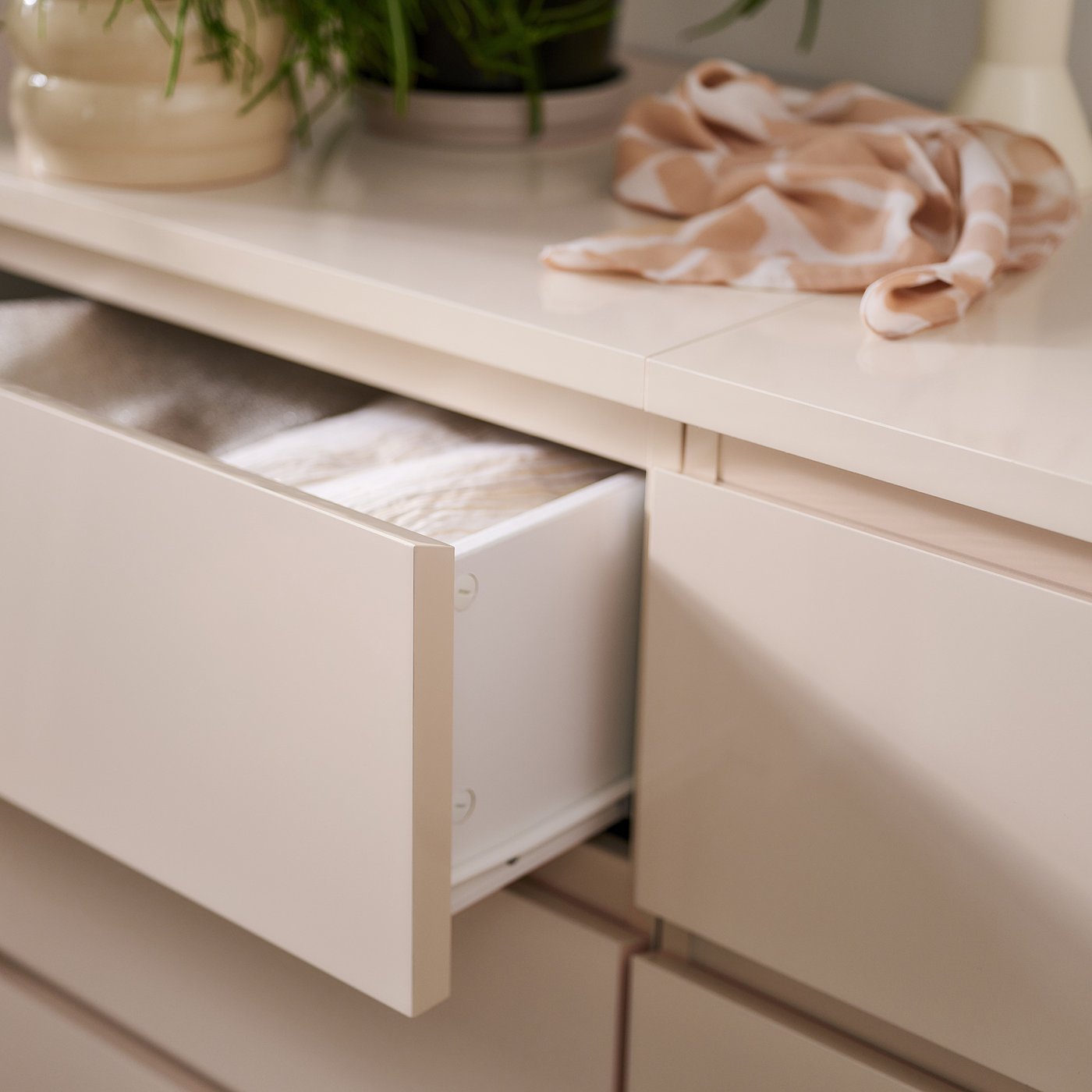 Thumbnail - IKEA MALM Kommode mit 3 Schubladen hellorange/Hochglanz