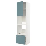Eine weiße METOD-Küchenzeile mit türkisfarbenen Türen und Schublade in einem schlanken, modernen Design mit glatten Oberflächen und voll ausziehbaren Schubladen.