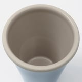 Große, gut gearbeitete Vase mit glatter, hellbrauner Glasur. Einfaches, elegantes Design.