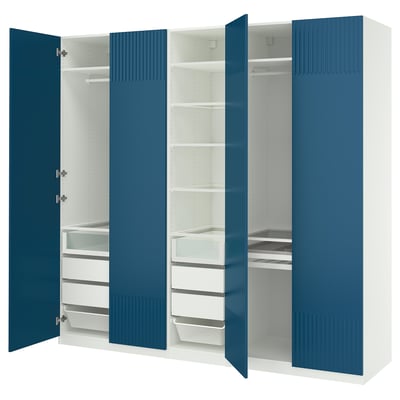 PAX blau-weißer Kleiderschrank, modern, rechteckig, mit vier Teilen, mit Regalen, Schubladen und Hängefläche.