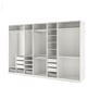 Weißer PAX-Schrank, langlebig, schlank, organisiert effizient, verstellbar, umfasst Regale, Schubladen und Hängefläche.